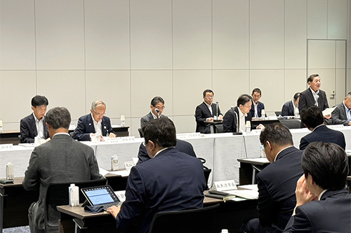 市長が全国市長会に出席している写真