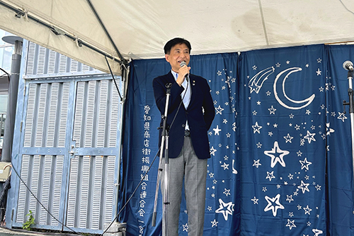 市長があいさつしている写真
