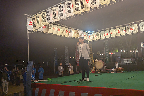市長があいさつしている写真