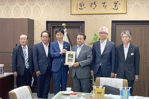 市長が要望活動している写真