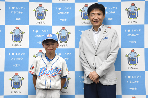 記念撮影の様子の写真