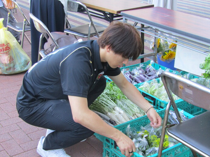 野菜の準備をする様子