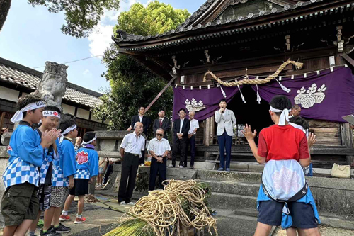 あいさつしている写真