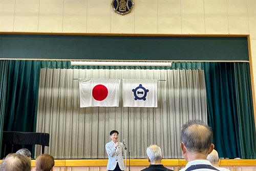 市長があいさつしている写真