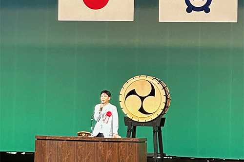市長があいさつしている写真