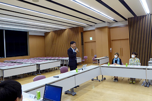 市長が協議会に参加している写真