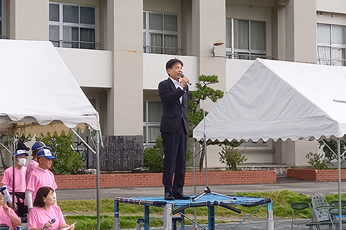 市長があいさつしている写真
