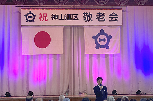 市長があいさつしている写真