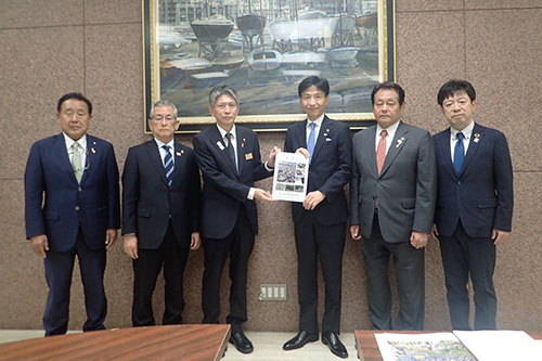 市長が要望活動している写真
