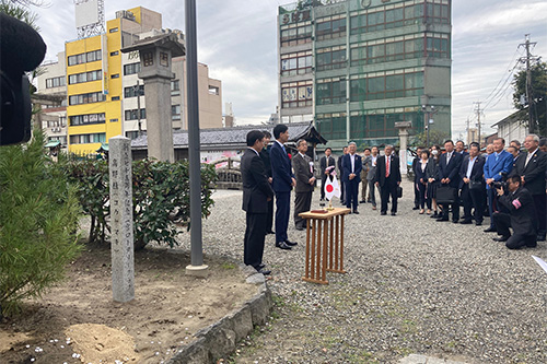 市長があいさつしている写真