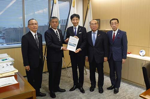 市長が要望活動している写真