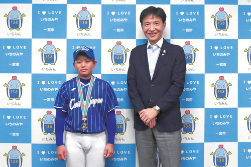 記念撮影の様子の写真