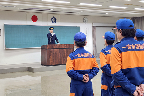 市長が巡視している写真