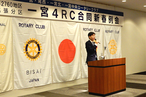 市長があいさつしている写真