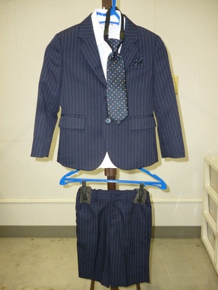 110cm　スーツ、シャツ、半ズボン、ネクタイ