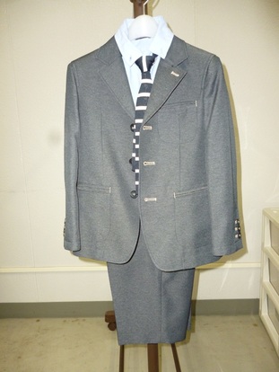 110センチ　スーツ、シャツ、半ズボン、ネクタイ、サスペンダー