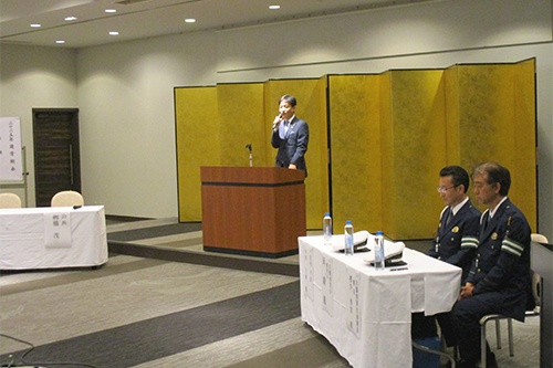市長があいさつしている写真