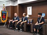 表敬訪問者の写真