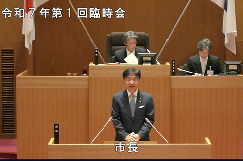 本会議の様子の写真