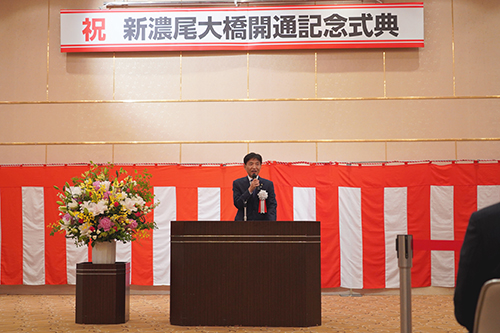 市長が式典に出席している写真
