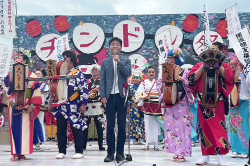 市長があいさつしている写真