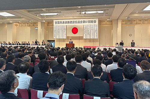 市長が協議会に出席している写真