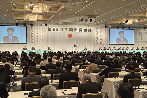 市長会に出席している写真