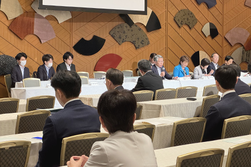 市長会議に出席している写真