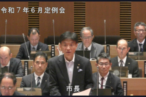 本会議の様子の写真