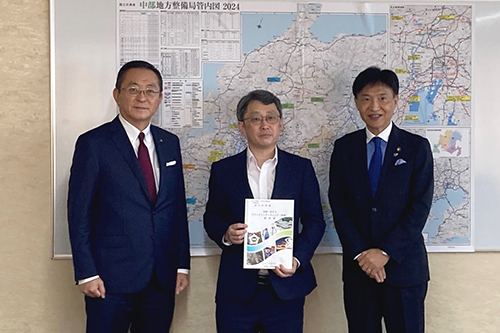 市長が要望活動している写真