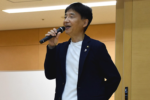 市長があいさつしている写真