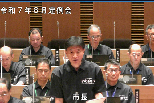 本会議の様子の写真