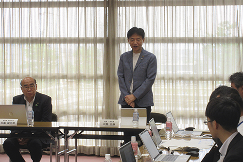 市長が協議会に出席している写真