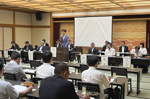 市長が愛知県河川海岸協会に出席している写真