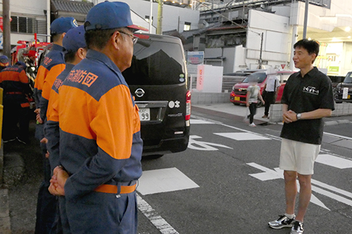 市長があいさつしている写真