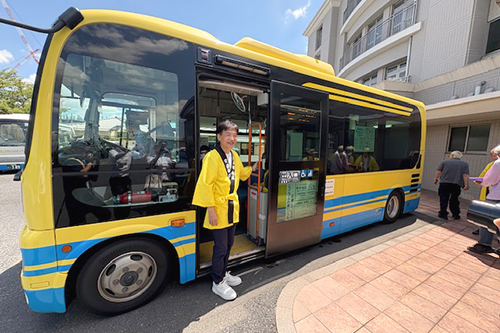 市長が激励している写真