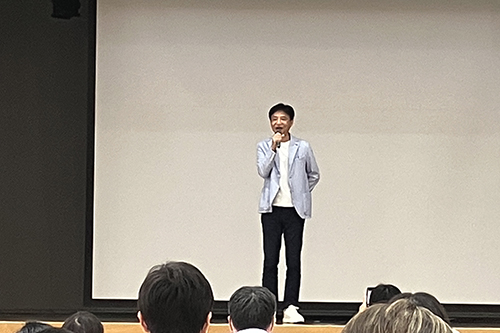 市長があいさつしている写真