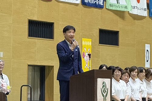 市長があいさつしている写真