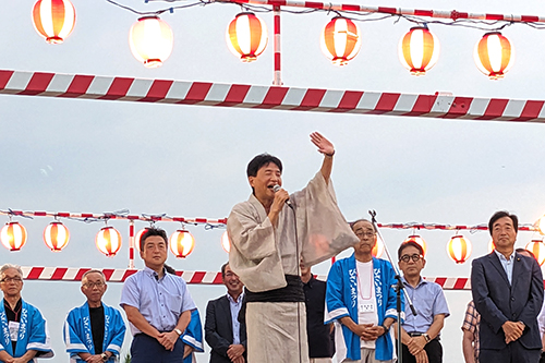 市長があいさつしている写真