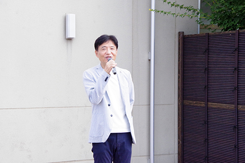 市長があいさつしている写真