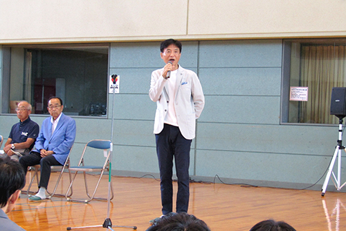 市長があいさつしている写真