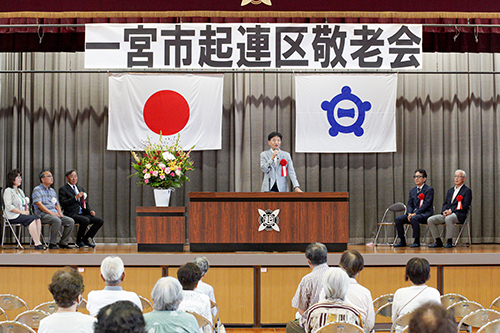 市長があいさつしている写真