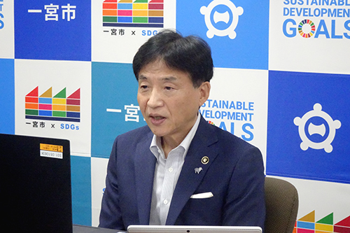 市長が協議会に参加している写真