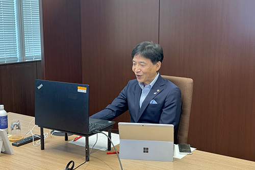 定例会の様子の写真