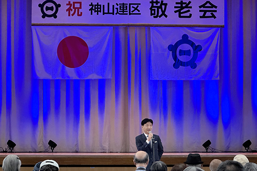 市長があいさつしている写真