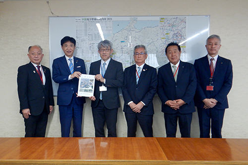 市長が要望活動している写真