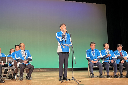 市長があいさつしている写真