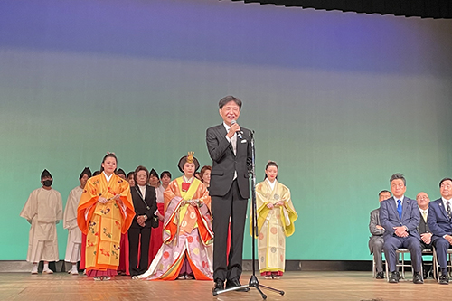 市長があいさつしている写真