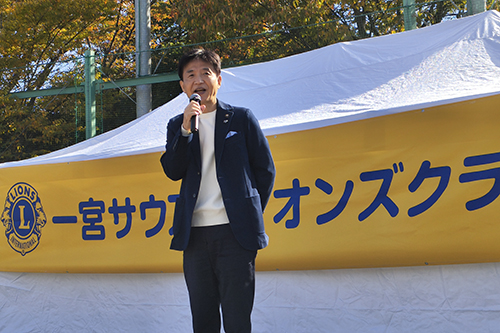 市長があいさつしている写真