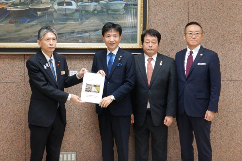 市長が要望活動している写真